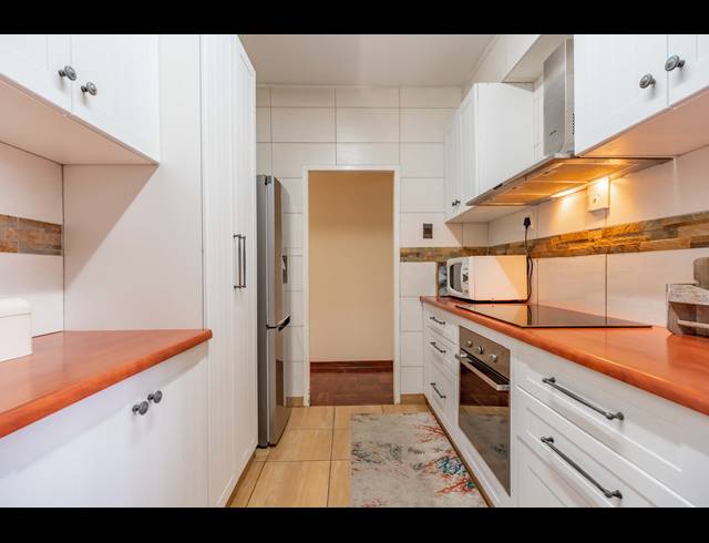 3 BEDROOM APARTMENT SOLD IN GLENWOOD